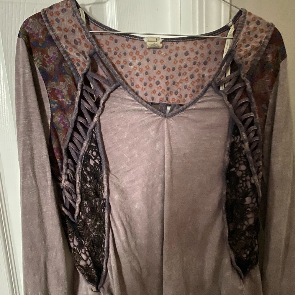 Buckle shirt